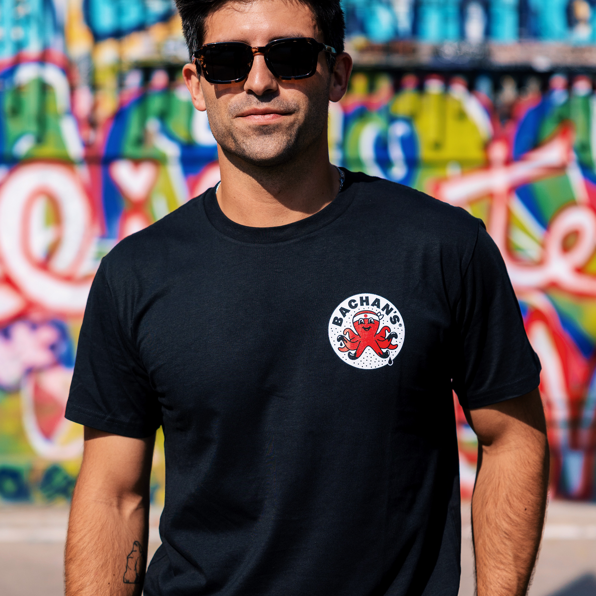 Logo Tee T7